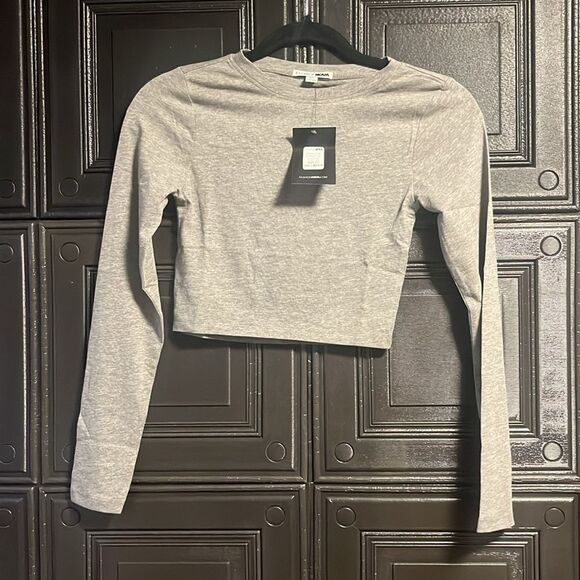 Fashion nova  crop top - Picture 3 of 5